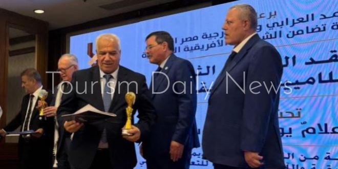اتحاد الإعلاميين الأفريقي الآسيوي يكرّم حسين الهنداوي لمسيرته الدبلوماسية