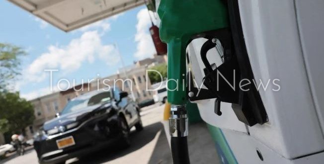 أزمة الديزل تطرق أبواب السياحة.. هل يدفع الشتاء فاتورة السفر العالمية؟