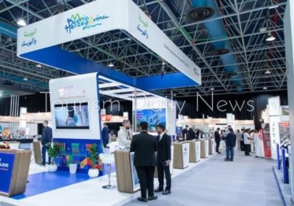 معرض جدة يفتح سباق الأسعار.. الأزياء تنعش فنادق وسياحة الأعمال