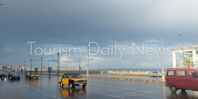 أمطار خفيفة على السواحل.. تحذيرات الأرصاد وتأثيرها على حركة السفر والسياحة