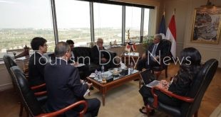 شريف يبحث مع السفير الياباني بالقاهرة تعزيز التعاون السياحي والأثري