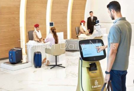 روبوتات مطارات الإمارات .. هل تخفض تكلفة السفر وترفع قيمة الرحلة؟