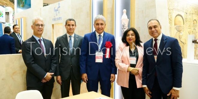 وزير السياحة يؤكد أهمية المشاركة بمعرض طوكيو الدولي لجذب السياح اليابانيين