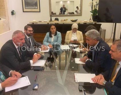 فتحي يلتقي وزير سياحة مالطا لبحث تعزيز التعاون السياحي بين البلدين