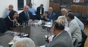 سمير فرج يروي ملحمة صمود المصريين من نكسة لنصر عظيم بندوة الكتاب السياحيين