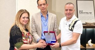 جمعية خريجي أكاديمية المستقبل تكرم هيثم عرفة، عضو مجلس إدارة غرفة شركات ووكالات السفر والسياحة ورئيس لجنة التدريب