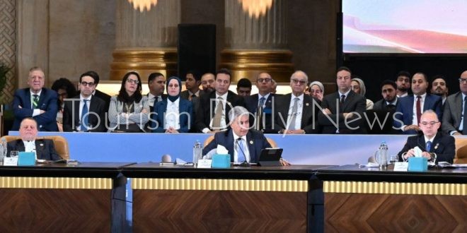 شريف فتحي، وزير السياحة والآثار، خلال مشاركته في مائدة مستديرة بعنوان "موارد النقد وإدارة الدين" ضمن فعاليات اليوم الرابع لـ "منتدى مصر 2026"