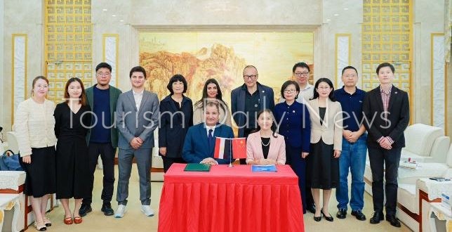 مذكرة تفاهم بين المجلس الأعلى للآثار وجامعة شانغهاي للتعاون في المتاحف