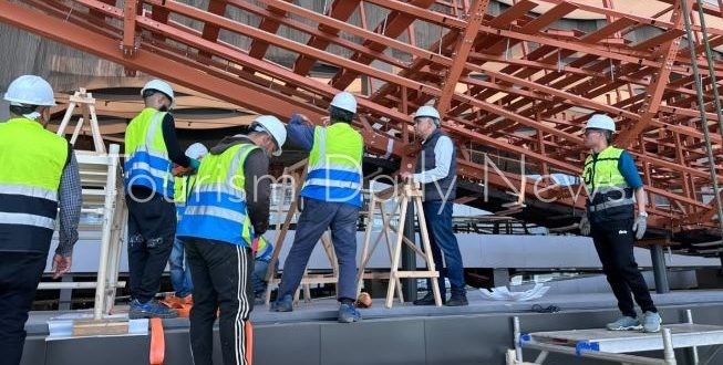 انتهاء ترميم وتركيب 16قطعة خشبية من أرضية مركب خوفو الثانية بالمتحف الكبير
