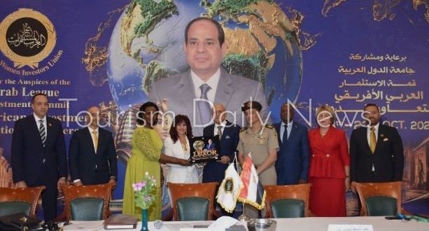 عايز تقرير صحفي جاهز للنشر ويركز على الجوانب السياحية أو الفندقية أوالسفر أوالاستثمار السياحى برؤية مختلفة وعنوان رئيسي قوي يركز على الأسعار لو فيه وبدون عناوين فرعية ولا يزيد على 550كلمة حول .. ياسر التاجوري رئيس غرفة المنشآت والمطاعم السياحية يشارك في منتدى مصر 2026 بحضور الرئيس السيسي يستقبل مطار مرسى علم الدولي، على مدار ساعات اليوم الثلاثاء، 19 رحلة طيران دولية قادمة من عدد من المطارات الأوروبية، تقل على متنها الآلاف من السائحين من مختلف الجنسيات، وذلك في إطار حركة الوصول اليومية التي يشهدها المطار تزامنًا مع استمرار [الموسم](https://www.cairo24.com/2513705) السياحي بمحافظة البحر الأحمر. وتشهد رحلات الطيران الوافدة إلى مطار مرسى علم تنوعًا في الجنسيات القادمة من الأسواق السياحية الأوروبية المختلفة، التي تحرص على زيارة المدينة للاستمتاع بشواطئها الخلابة ومياهها الفيروزية الصافية، إلى جانب ممارسة الأنشطة البحرية المتنوعة، وفي مقدمتها الغوص ومشاهدة الشعاب المرجانية والكائنات البحرية النادرة. وتواصل الجهات المختصة بالمطار جهودها لتيسير إجراءات وصول السائحين، مع الالتزام بالتنظيم وسرعة إنهاء الإجراءات، بما يسهم في تقديم تجربة استقبال متميزة للزائرين. وتُعد مدينة مرسى علم واحدة من أبرز المقاصد السياحية على ساحل البحر الأحمر، لما تتمتع به من مقومات طبيعية وبيئية فريدة، جعلتها وجهة مفضلة للسائحين من مختلف دول العالم، خاصة عشاق السياحة البحرية والطبيعية.