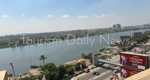 ابتزاز سائح أمام فندق بمصر القديمة.. وتساؤلات حول ضبط الخدمات السياحية